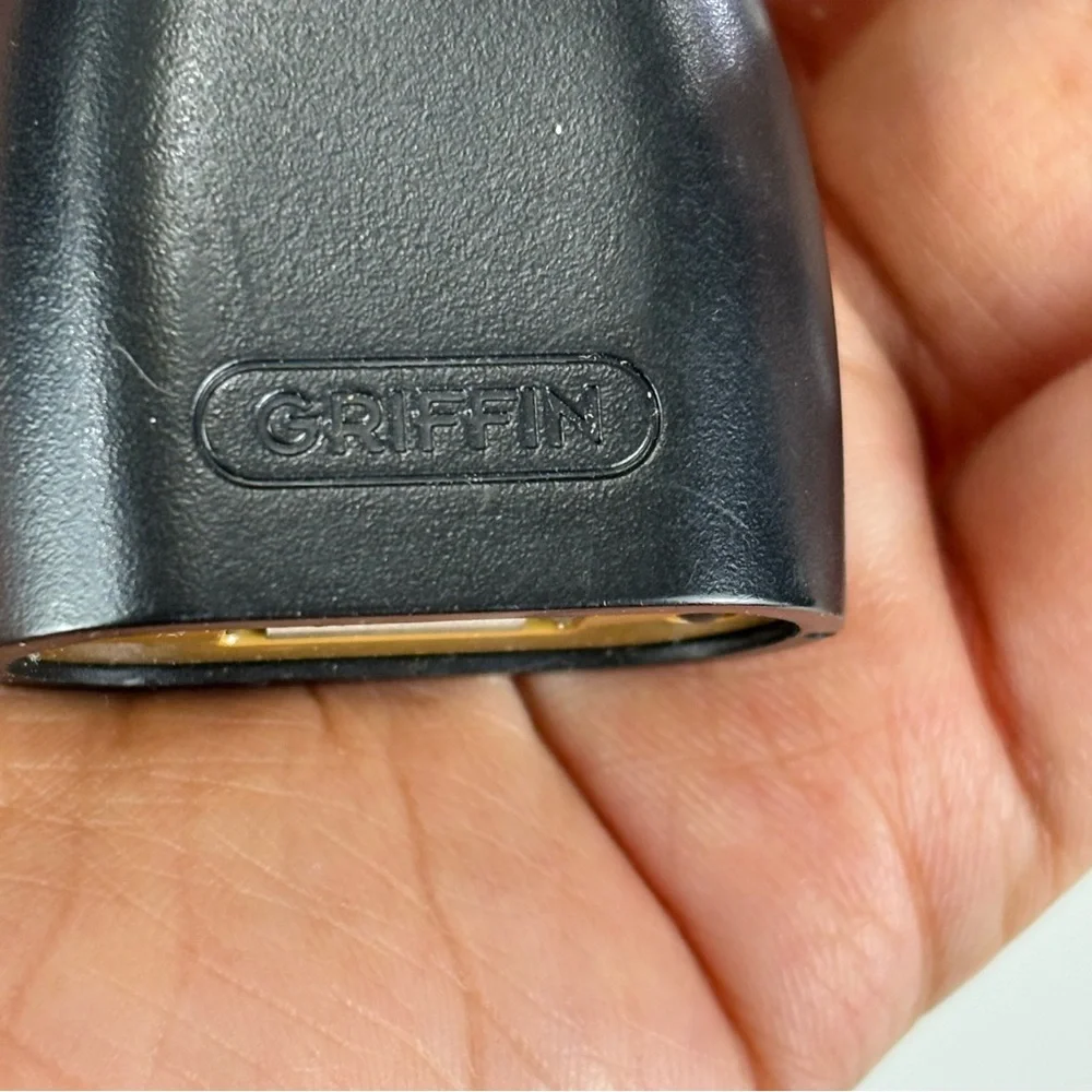 Griffin 12V Black Car Charger Adapter